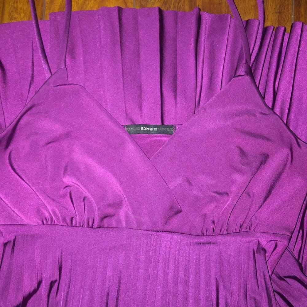Soprano Magenta Dress